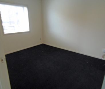 Modern Apartment Located on Fringe of Viaduct - Photo 3