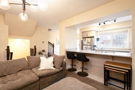 For Lease - 75 Bond Head Court, Milton, Ontario - Photo 2