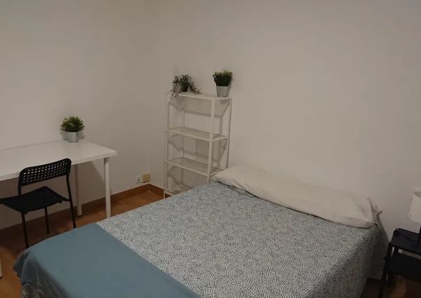 Calle Cataluña, Getafe, Community of Madrid 28903