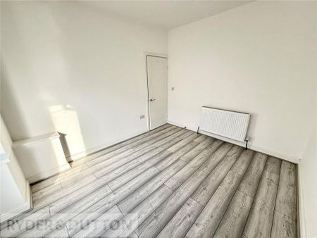 2 bedroom terraced house to rent - Photo 2