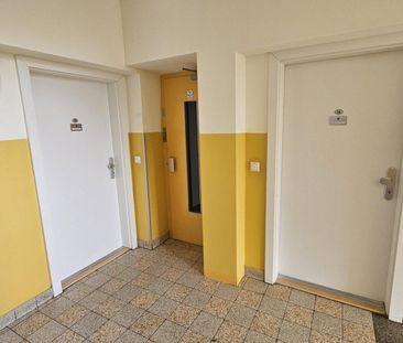 3 Zimmer Genossenschaftswohnung zur Selbstrenovierung / 4 mietfreie... - Photo 2