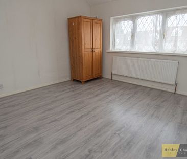 3 Bedroom For Rent - Photo 4
