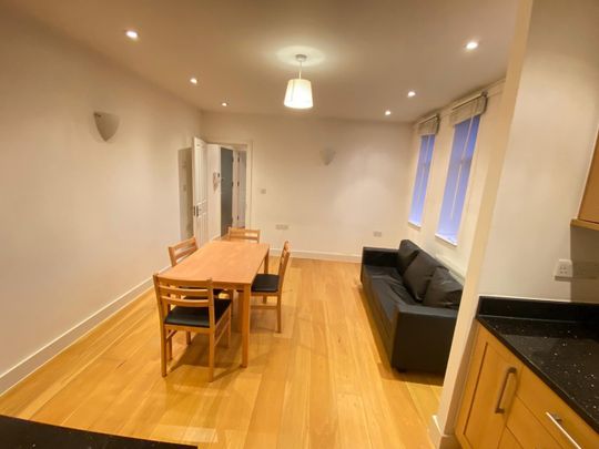 1 Bed Flat, South Lambeth Road, SW8 - Photo 1