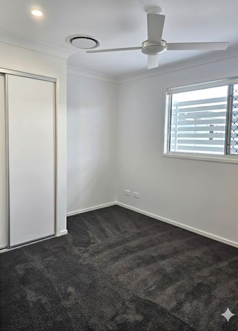 3 BEDROOM 2 BATHROOM TOWNHOUSE - FULLY DUCTED AIR CON - Photo 5