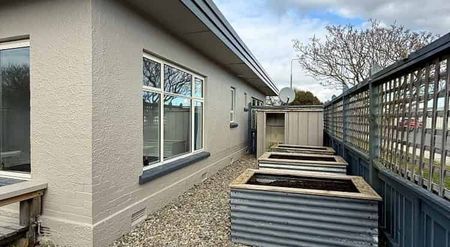 3BR Home on Dome Street! - Photo 3