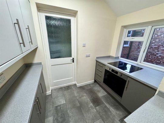 3 bedroom terraced house to rent - Photo 1