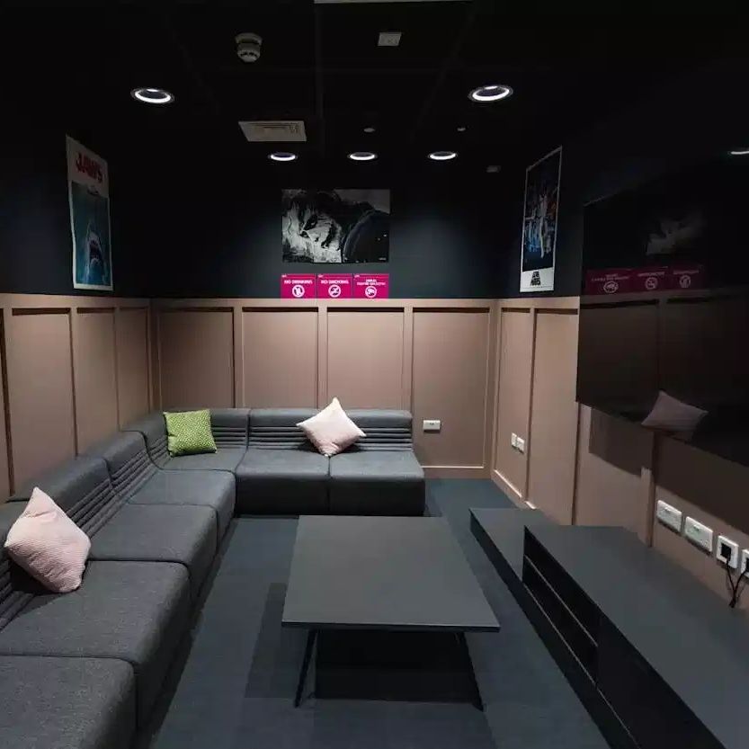 Penthouse Deluxe Studio - Photo 1