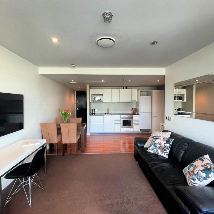 Two Bedroom Inner City Apartment - Photo 1