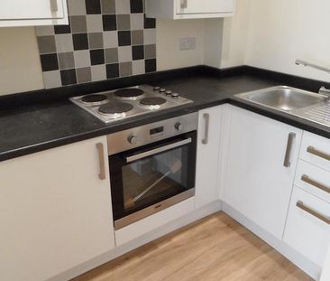 1 bedroom ground floor flat to rent - Photo 2