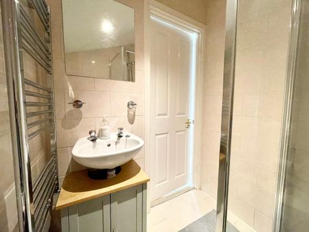 1 bedroom detached house to rent - Photo 5