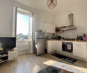 Location Appartement 2 pièces 33m² MARSEILLE 13ème - Photo 2