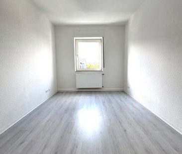 Hübsche 2-Zi.-DG-Whg. mit modernem Tageslichtbad - Photo 4