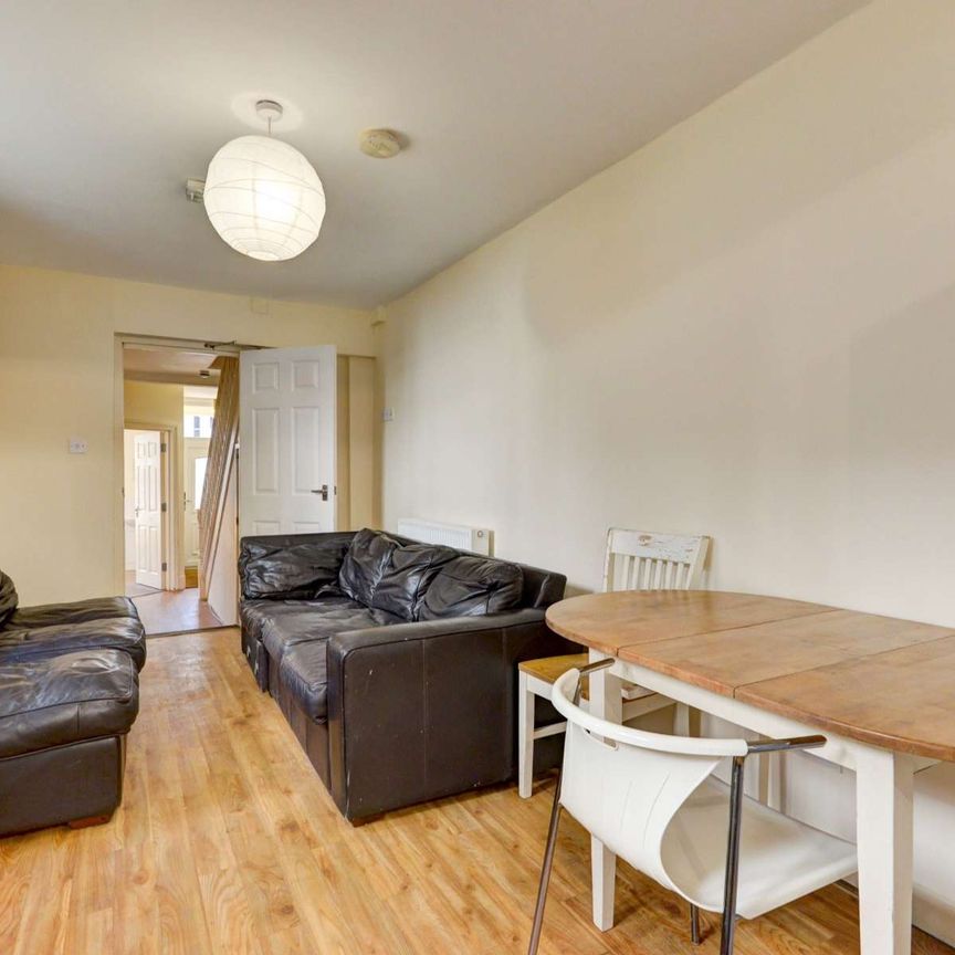 Hollingbury Road Room 3 - Photo 1