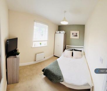 1 bedroom in a house share to rent - Photo 1