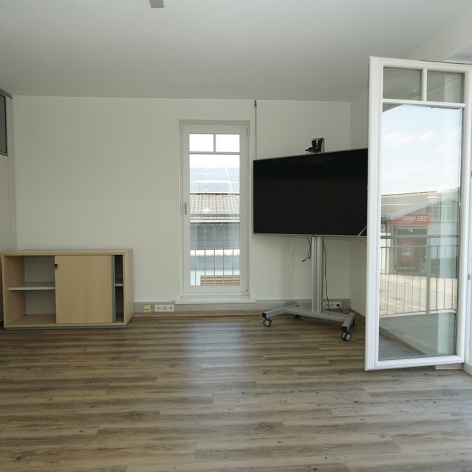 Helle Wohnung in Seekirchen, Balkon, Parkplatz - Photo 1