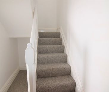 To Let 2 Bed Apartment - Photo 1