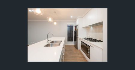 A Warm and Welcoming Family Retreat in the Camelot Estate - Photo 5