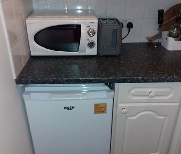 1 Bed Flat, Mcleod Street, EH11 - Photo 4