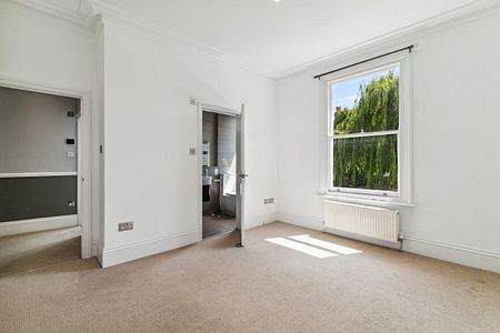 5 bedroom house in London - Photo 3