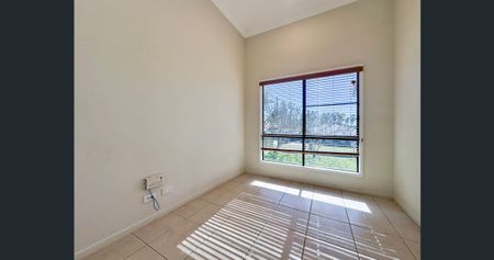 Coastal Living Made Easy – Just a Stroll to Sarina Beach - Photo 4