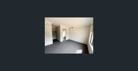 BRAND NEW - Spacious 5-Bedroom Family Home by the Coast - Photo 4