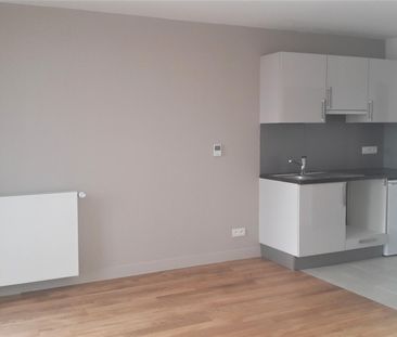 location Appartement F1 DE 30.99m² À MAISONS-ALFORT - Photo 2