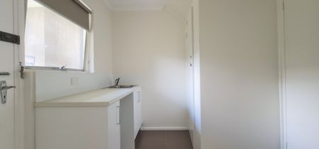 Convenient Location, Relaxed Living – ready to move in! - Photo 3