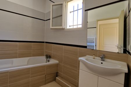 Location Maison 4 pièces 70m² - Photo 2