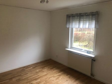 GISSLAGÅRDSVÄGEN, Hamneda - Foto 2