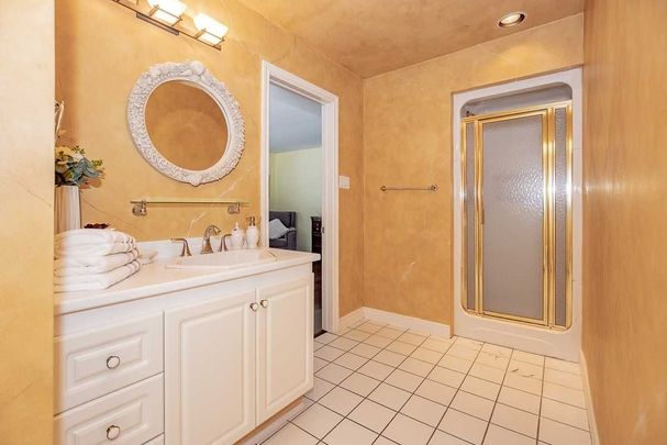 For Lease - 2301 Bennington Gate, Oakville, Ontario - Photo 1