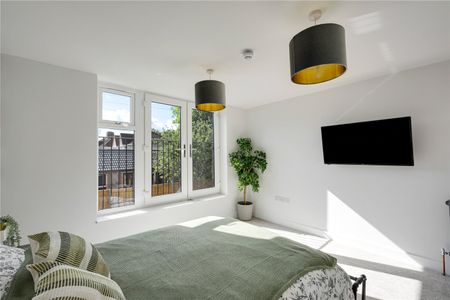 Southmead Road, Filton - Photo 2