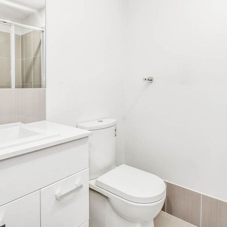 Apply Now - Century 21 &vert; the Paramount Group &ast;Granny Flat&ast; - Photo 1