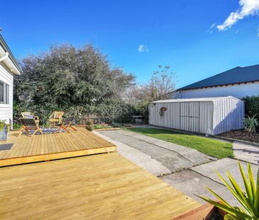 Tastefully Renovated 3 bedroom, 1 bathroom home in Invermay - Photo 4