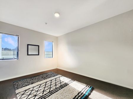 Welcome to 232 Main Road, Tawa - Photo 4