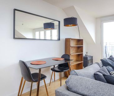 2 bedroom penthouse to rent - Photo 1