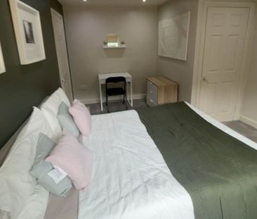 Haddon Avenue (Room 2), BURLEY, LEEDS - Photo 6