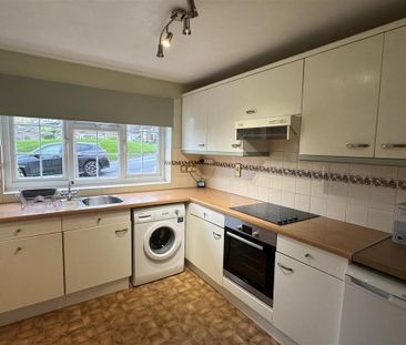 2 bedroom detached bungalow to rent - Photo 6