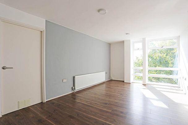 Price £1,550 pcm - Let - Photo 1