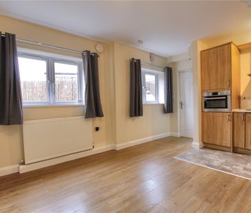 1 bed ground floor flat to rent in High Street, Marske-by-the-Sea, ... - Photo 1