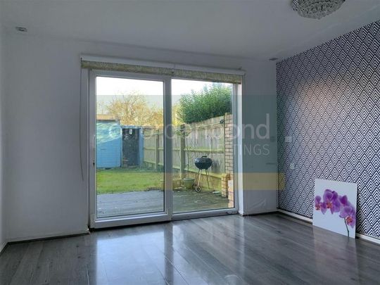 4 bedroom terraced house to rent - Photo 1
