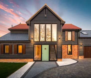 5 bedroom detached house to rent - Photo 2