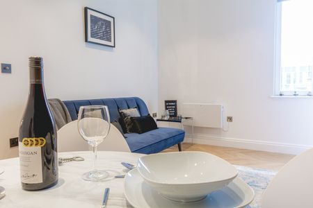 2 Bed Flat, Chatsworth House, M1 - Photo 3