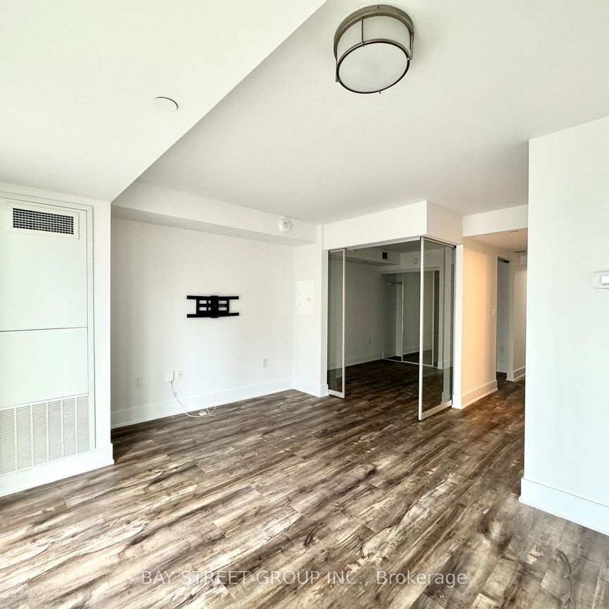 For Lease - 955 Bay Street Unit# 1203, Toronto, Ontario - Photo 1