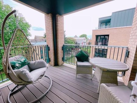 1 bedroom in a flat share to rent - Photo 4