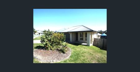 Spacious Family home close to schools - Photo 4