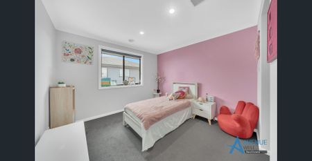 11 Warrigal Drive, Aintree, Vic 3336 - Photo 2