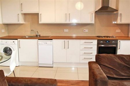 3 Bed - The Gatehouse, St Andrews Street - Photo 4