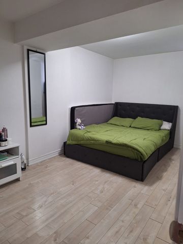 For Lease - 3355 Equestrian Crescent, Mississauga, Ontario - Photo 5