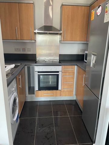 2 Bed Flat, Memorial Heights, IG2 - Photo 5