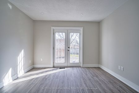 Detached Home For Lease | N8141188 - Photo 2